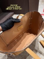 Valentino Nellcote Tote Suede With Spherical Studs And Cut-Out Detailing Handheld Or Shoulder-Carried Includes Detachable Carry Pouch - Image 8