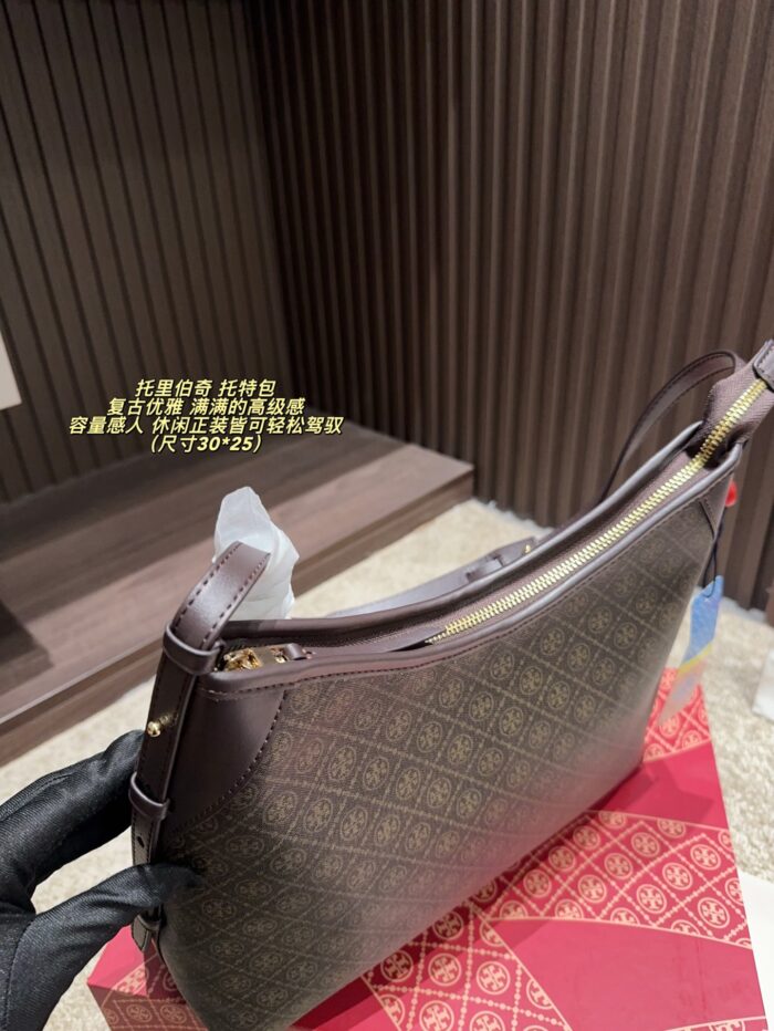 Tory Burch Tote Bag Retro Elegance Luxurious Feel Impressive Capacity Versatile For Both Casual And Formal Wear - Image 3