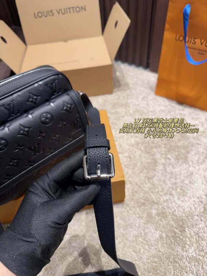Louis Vuitton Embossed Black Warrior Messenger Bag Practical, Versatile, Hard-Wearing And Scratch-Resistant - Image 7