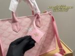 Mcm Tote Bag Adjustable Shoulder Strap Minimalist And Versatile Generous Capacity - Image 8