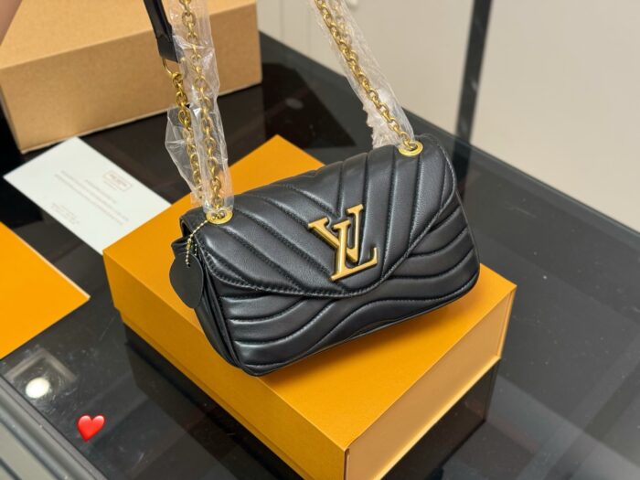 Louis Vuitton Newwave Chain Bag Unbelievably Luxurious And Eye-Catching - Image 2
