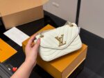 Louis Vuitton Newwave Chain Bag Unbelievably Luxurious And Eye-Catching - Image 11