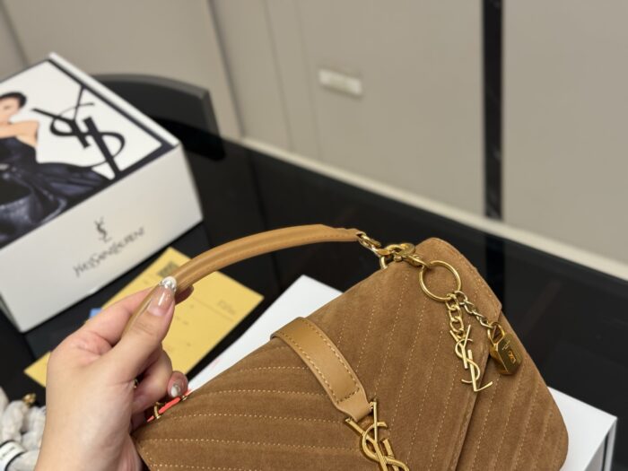 Yves Saint Laurent Classic Messenger Bag Retro Charm With Effortless Styling The Ultimate Viral It Bag - Image 3