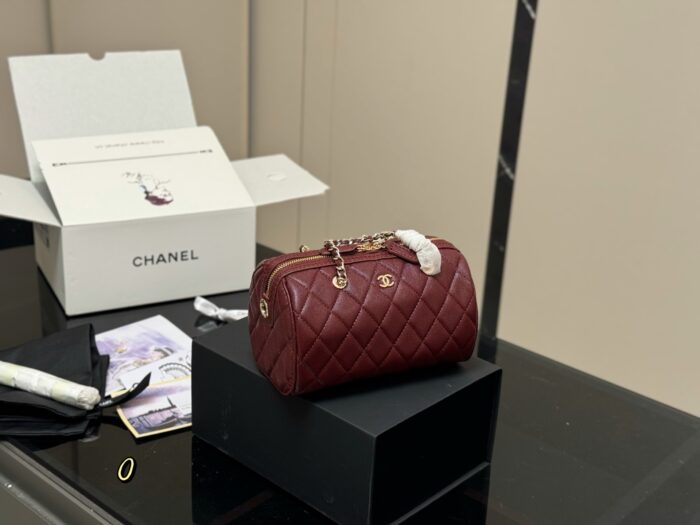Chanel 25P Vintage Bowling Bag Stylish, Timeless, High Quality - Image 13