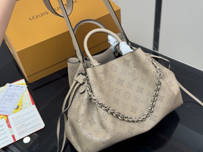 Louis Vuitton Moonlight Goddess Bucket Bag Vintage Mother-And-Child Set Elegant Classic Style - Image 5
