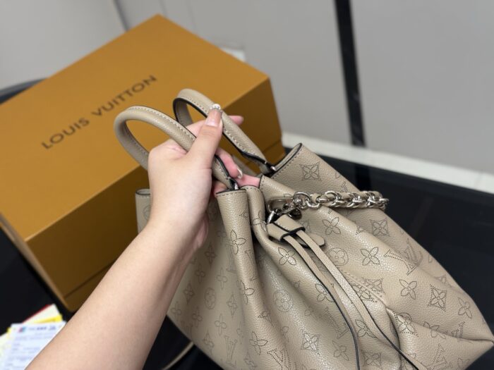 Louis Vuitton Moonlight Goddess Bucket Bag Vintage Mother-And-Child Set Elegant Classic Style - Image 7