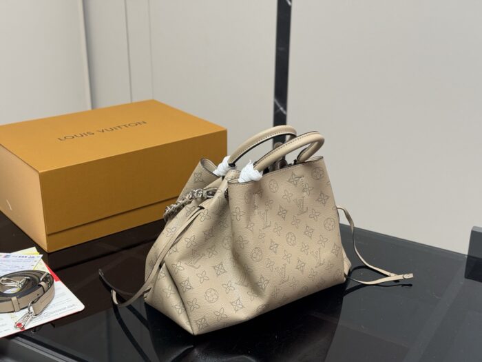 Louis Vuitton Moonlight Goddess Bucket Bag Vintage Mother-And-Child Set Elegant Classic Style - Image 8
