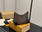 Louis Vuitton Vintage Horn Bag Classic Vintage Single-Shoulder Crossbody Original Hardware With Yellow Leather Versatile And Stylish - Image 8