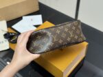 Louis Vuitton Vintage Horn Bag Classic Vintage Single-Shoulder Crossbody Original Hardware With Yellow Leather Versatile And Stylish - Image 9