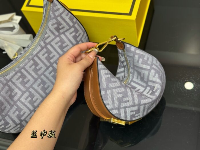 Fendi New Moon Horn Bag Silk Scarf Edition With Shoulder Strap Underarm Bag With Folding Box - Image 3