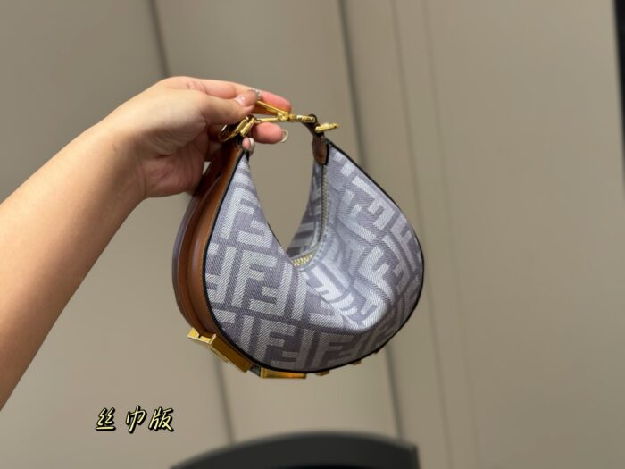 Fendi New Moon Horn Bag Silk Scarf Edition With Shoulder Strap Underarm Bag With Folding Box - Image 9