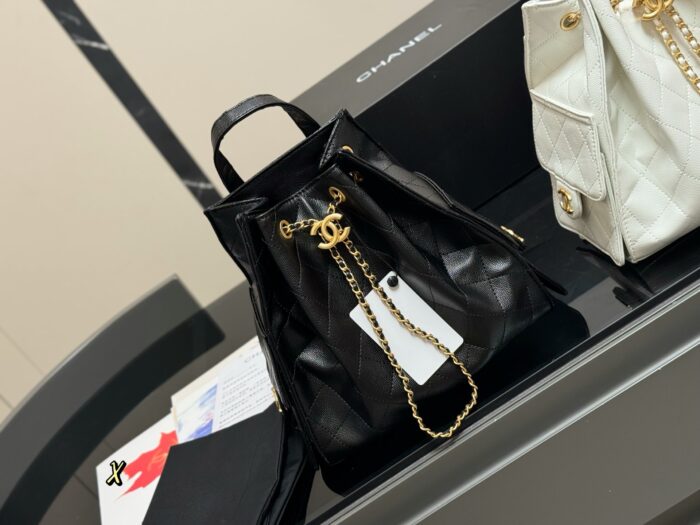 Chanel 25B Bag Backpack: Versatile Styling For Charming Sophistication In Black And Gold - Image 2