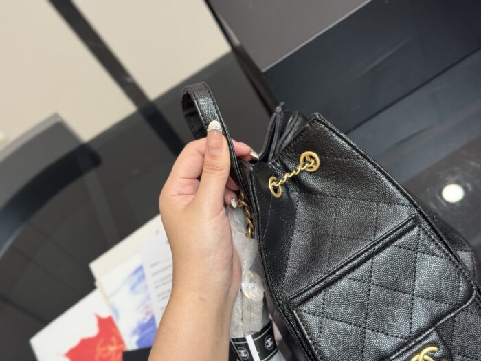 Chanel 25B Bag Backpack: Versatile Styling For Charming Sophistication In Black And Gold - Image 6