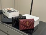 Yves Saint Laurent Woc Envelope Bag Cowhide Leather Can Be Worn Crossbody Or Underarm Wear-Resistant And Durable