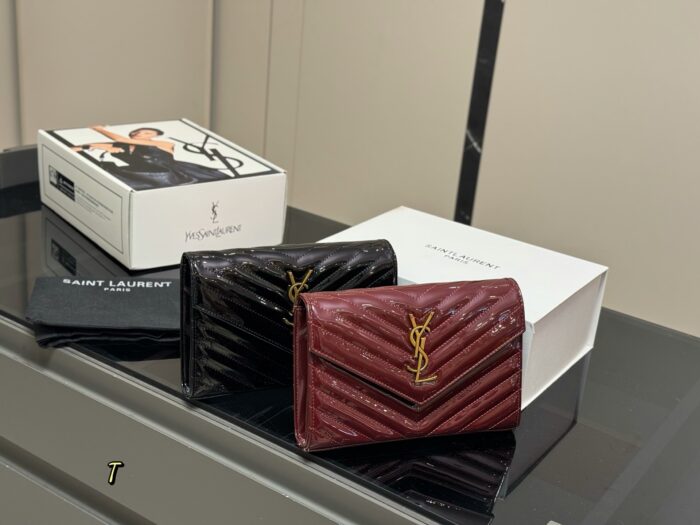 Yves Saint Laurent Woc Envelope Bag Cowhide Leather Can Be Worn Crossbody Or Underarm Wear-Resistant And Durable - Image 1