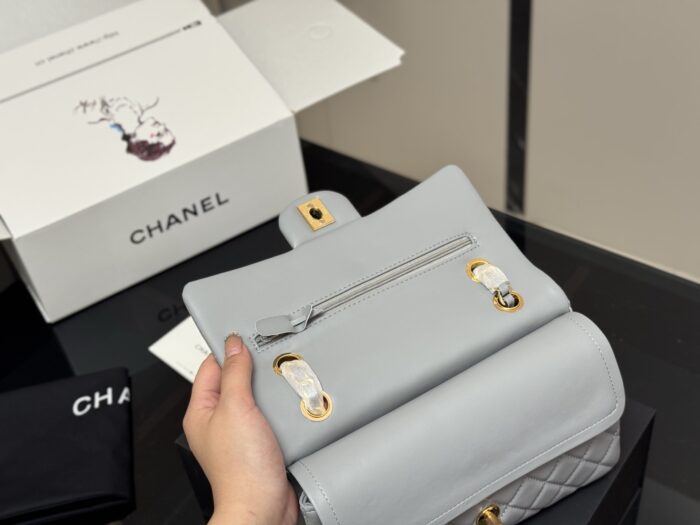Chanel Cf Top-Grade Authentic Quilted Bag Essential For All Seasons - Image 3