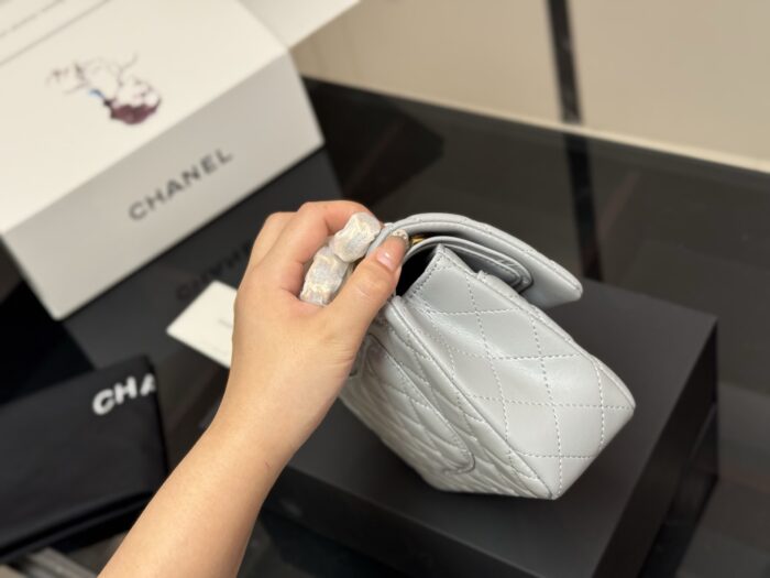 Chanel Cf Top-Grade Authentic Quilted Bag Essential For All Seasons - Image 6
