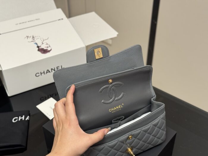 Chanel Cf Series Top-Grade Genuine Caviar Quilted Bag Essential For All Seasons - Image 4
