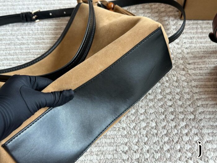 Coach'S New Laurel Wander Bag Features Dual Straps For Versatile Styling And An Internal Zipped Side Pocket. - Image 7
