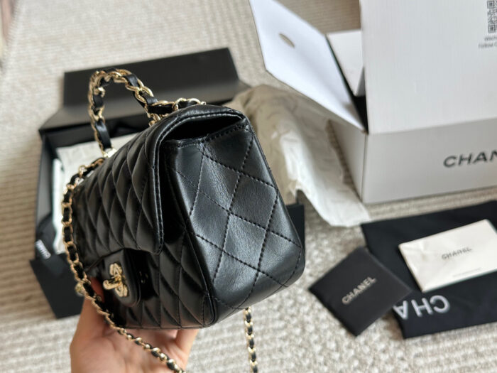 Chanel 23K Gold-Plated Leather Chain Handle Cf Lambskin Handbag With Pale Gold Buckle - Image 6