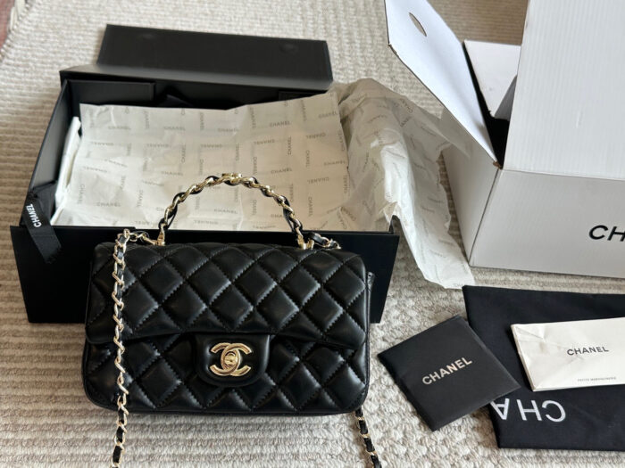 Chanel 23K Gold-Plated Leather Chain Handle Cf Lambskin Handbag With Pale Gold Buckle - Image 10