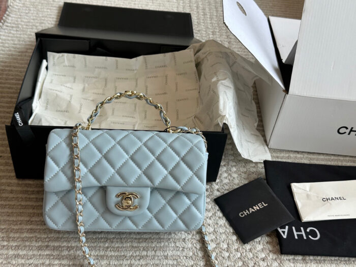 Chanel 23K Gold-Plated Leather Chain Handle Cf Lambskin Handbag With Pale Gold Buckle - Image 13