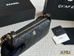 Chanel 25S Quilted Chain Bag Handheld, Crossbody, Shoulder Strap Multiple Carry Options Mint Condition - Image 2