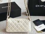 Chanel 25S Quilted Chain Bag Handheld, Crossbody, Shoulder Strap Multiple Carry Options Mint Condition - Image 13