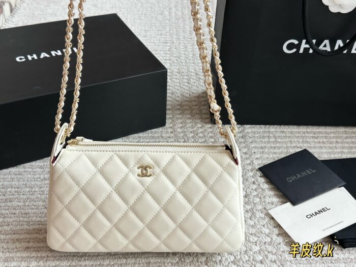 Chanel 25S Quilted Chain Bag Handheld, Crossbody, Shoulder Strap Multiple Carry Options Mint Condition - Image 13