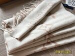 Louis Vuitton 100% Cashmere Scarf Classic Pattern Comfortable And Versatile - Image 4