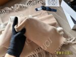 Louis Vuitton 100% Cashmere Scarf Classic Pattern Comfortable And Versatile - Image 5