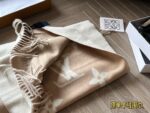 Louis Vuitton 100% Cashmere Scarf Classic Pattern Comfortable And Versatile - Image 6