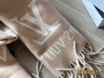 Louis Vuitton 100% Cashmere Scarf Classic Pattern Comfortable And Versatile - Image 7