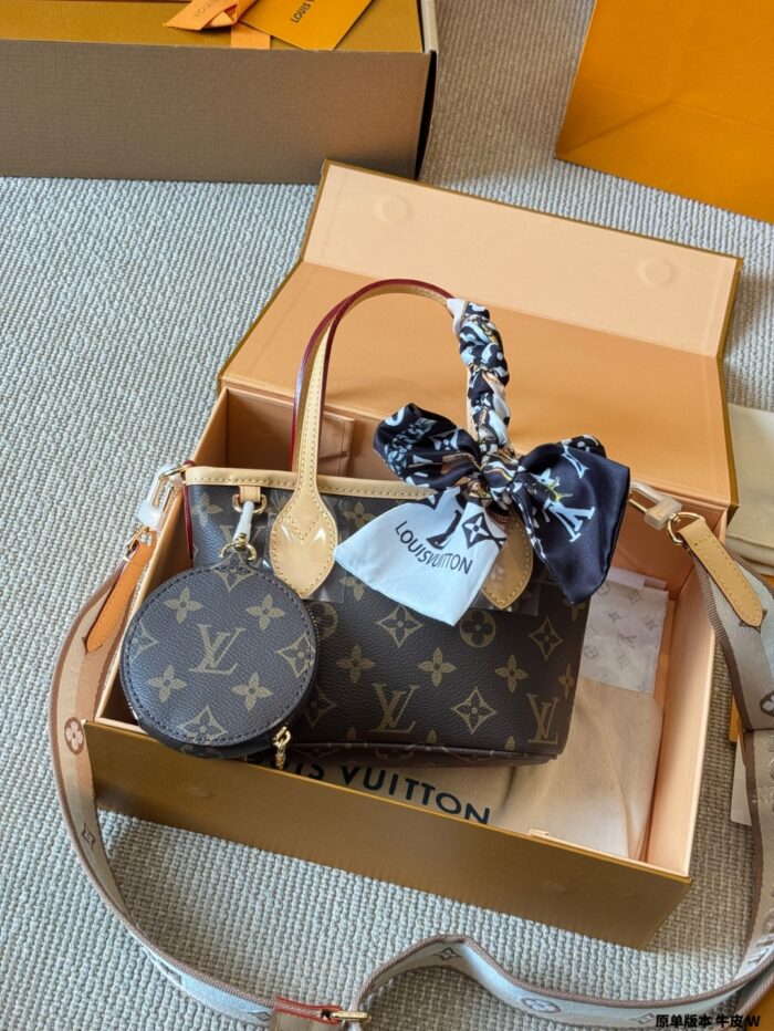 Louis Vuitton Atlantis Neverfull Bb Shopping Basket With Coin Purse And Wide Shoulder Strap Charming And Effortlessly Chic - Image 3