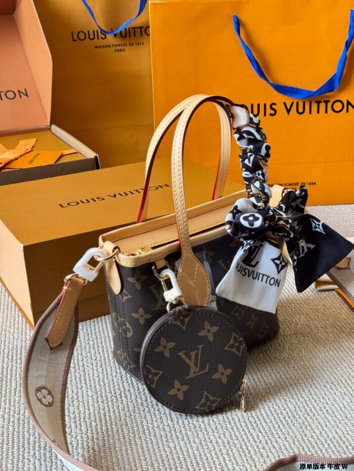 Louis Vuitton Atlantis Neverfull Bb Shopping Basket With Coin Purse And Wide Shoulder Strap Charming And Effortlessly Chic - Image 5