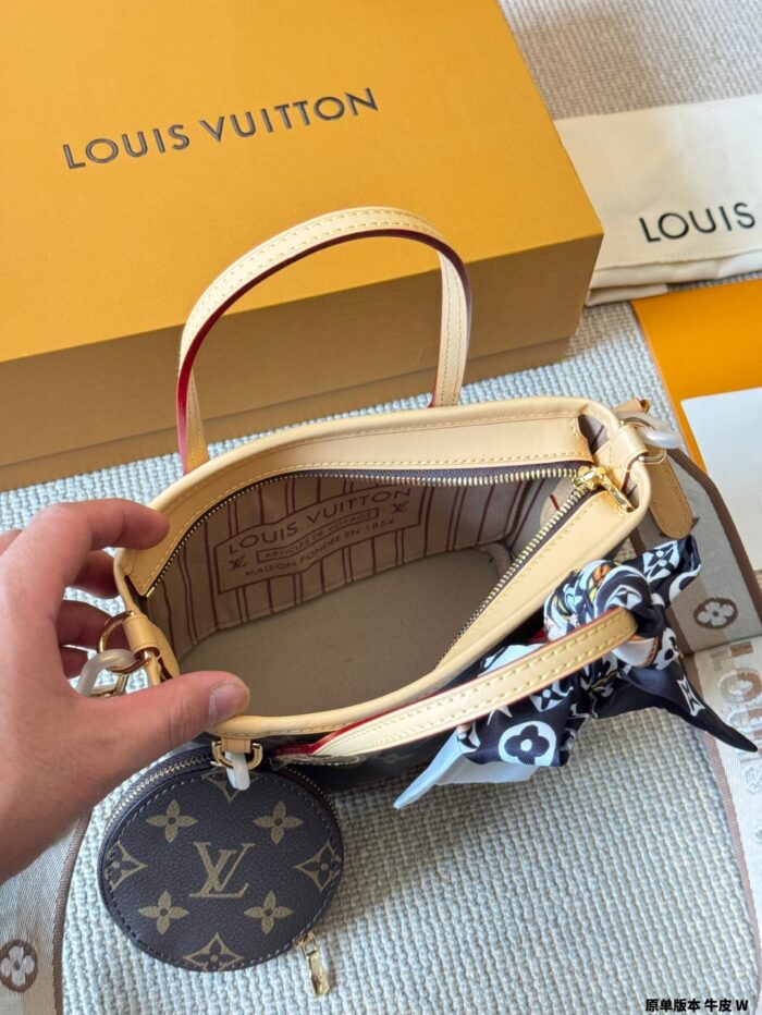 Louis Vuitton Atlantis Neverfull Bb Shopping Basket With Coin Purse And Wide Shoulder Strap Charming And Effortlessly Chic - Image 9