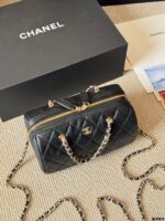 Chanel 25P Grained Leather Bowling Bag - Handheld Crossbody Chain Bag - Image 7