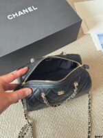 Chanel 25P Grained Leather Bowling Bag - Handheld Crossbody Chain Bag - Image 9