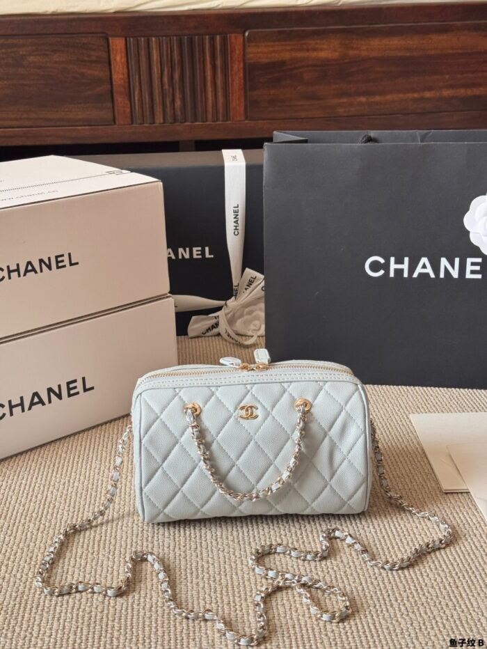 Chanel 25P Grained Leather Bowling Bag - Handheld Crossbody Chain Bag - Image 11