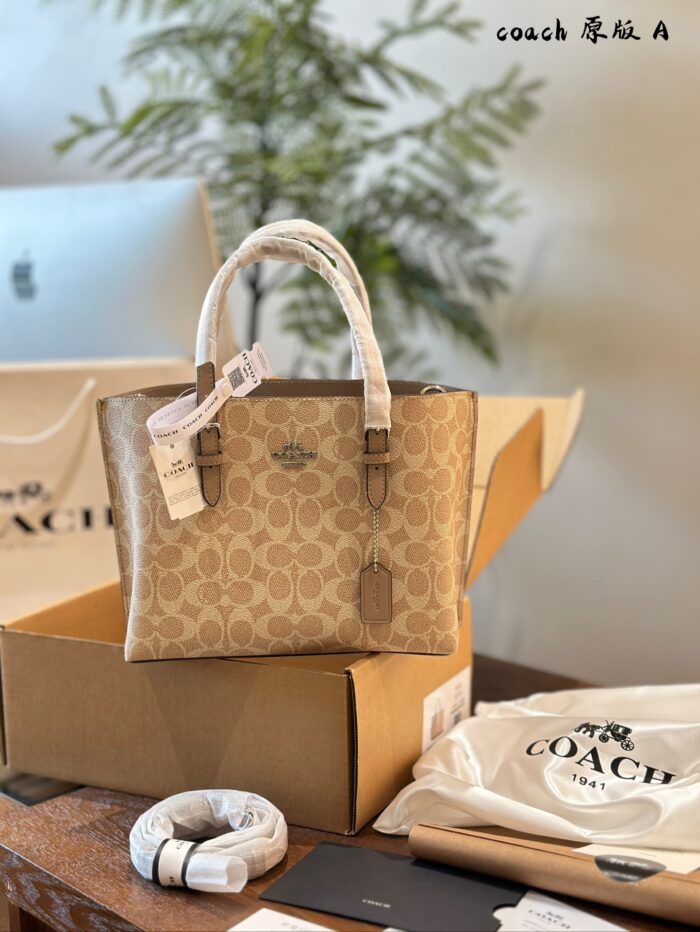 Coach 2024 Autumn/Winter Mollie Mini Tote Classic Silhouette, Supremely Practical For Commuting, Gatherings, And Everyday Outings - Image 2