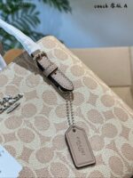 Coach 2024 Autumn/Winter Mollie Mini Tote Classic Silhouette, Supremely Practical For Commuting, Gatherings, And Everyday Outings - Image 4