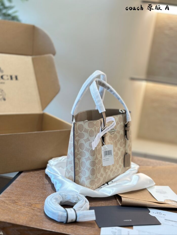 Coach 2024 Autumn/Winter Mollie Mini Tote Classic Silhouette, Supremely Practical For Commuting, Gatherings, And Everyday Outings - Image 6