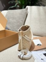 Coach Newcity Bucket Bag Dual-Strap Versatility Light Tea-Coloured New Shade Lightweight And Practical - Image 5