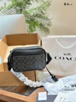 Coach Graham Double-Zip Camera Bag - Vintage Logo Stripe Colour-Block Design. Can Be Worn Crossbody Or As A Waist Bag. - Image 5