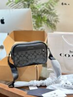 Coach Graham Double-Zip Camera Bag - Vintage Logo Stripe Colour-Block Design. Can Be Worn Crossbody Or As A Waist Bag. - Image 8
