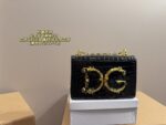Dolce & Gabbana Dg Girls Crocodile-Embossed Chain Bag Versatile, Fashionable And Eye-Catching