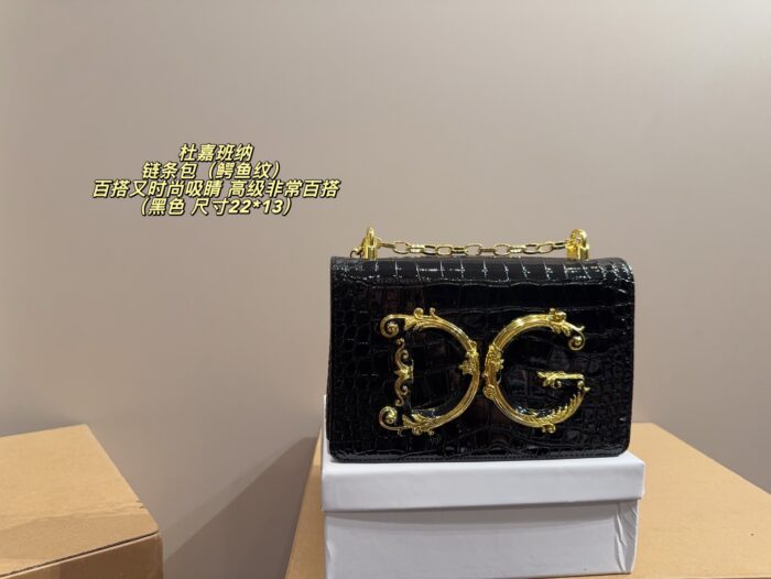 Dolce & Gabbana Dg Girls Crocodile-Embossed Chain Bag Versatile, Fashionable And Eye-Catching - Image 10