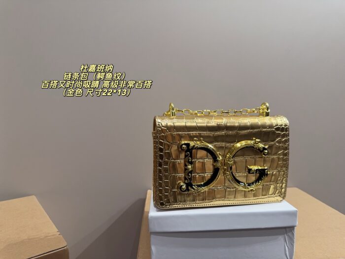 Dolce & Gabbana Dg Girls Crocodile-Embossed Chain Bag Versatile, Fashionable And Eye-Catching - Image 11