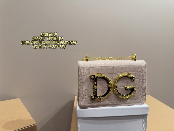 Dolce & Gabbana Dg Girls Crocodile-Embossed Chain Bag Versatile, Fashionable And Eye-Catching - Image 12