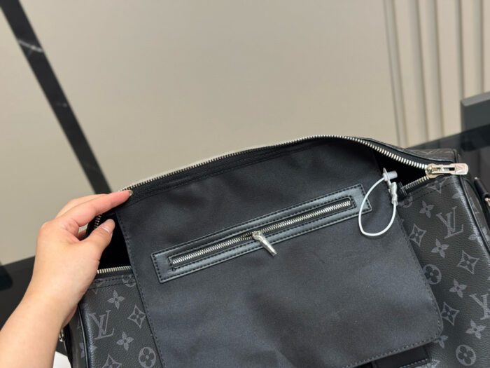 Louis Vuitton Keepall 45 Vintage Monogram Travel Bag - Image 4